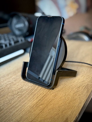 Belkin wireless charger new for iPhone and Android