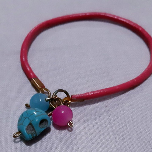 Skill bracelet new, pink genuine leather with charms