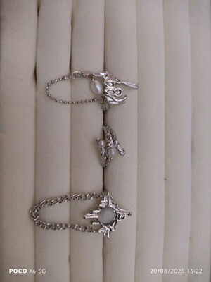 Ring set of three silver, new, adjustable with chain
