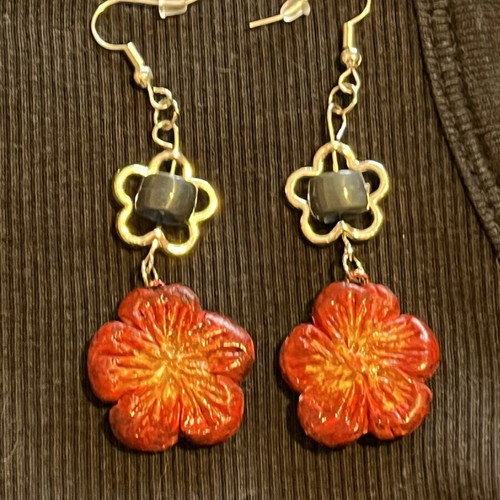 Alternative red earrings, handmade from scratch