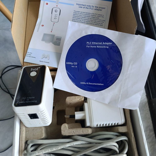 Aztech PLC AV200 Home Networking Adapter set like new