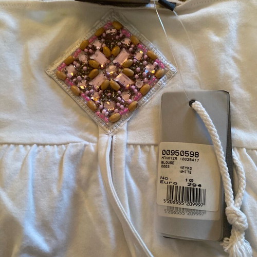 Alouette Planet white sleeveless top size 10 years new with beads