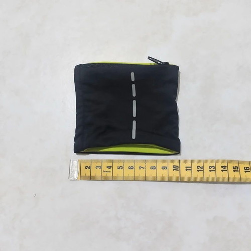 Sugarfree elastic wrist pocket with zipper