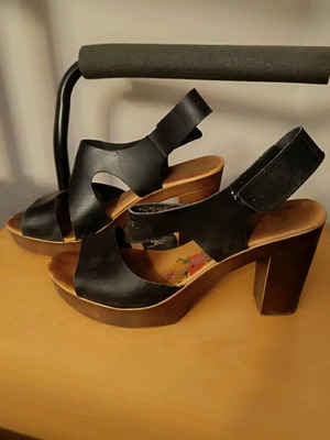 Marila leather women's sandals used, size 40, black