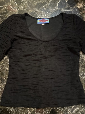 Long-sleeve top like new, size M, black