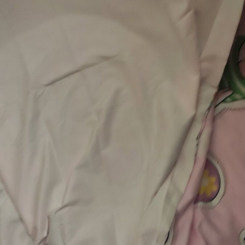 Pink Easter Gnome duvet cover like new, polyester 230x230