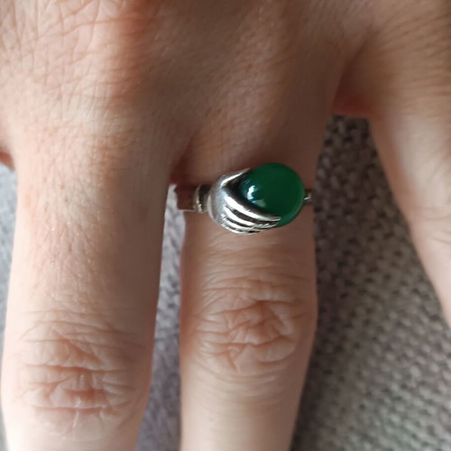 Silver ring 925 with green stone like new, size 18-19mm