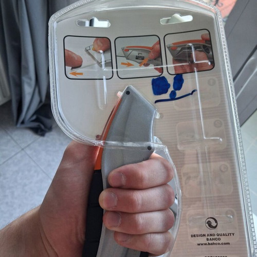 Bahco Squeeze utility knife professional new with ergonomic grip