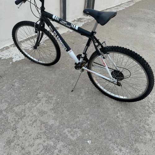 Clermont mountain bike used with gears, black