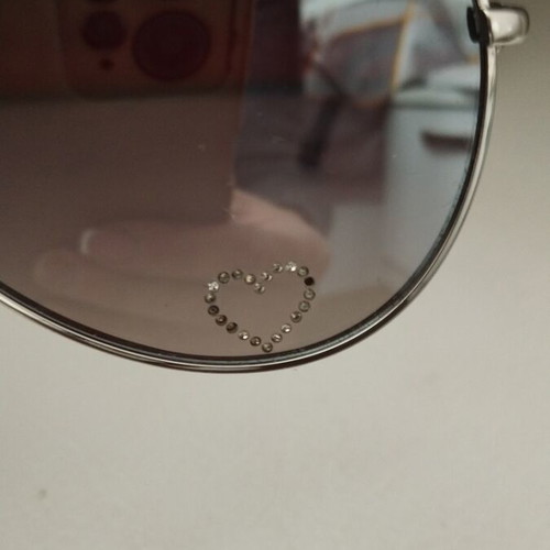 Guess sunglasses used, silver, missing stones