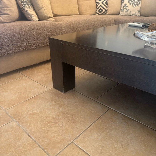Coffee table made of oak wood wenge color like new