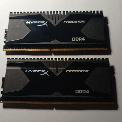 Kingston HyperX Predator DDR4 32GB (4x8GB) 3000MHz memory kit like new