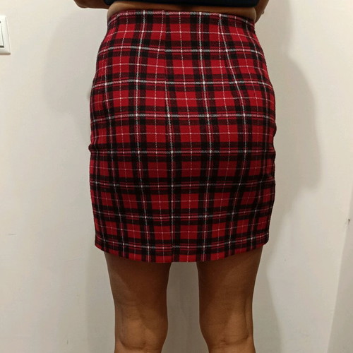 Stradivarius mini skirt red like new, size Small