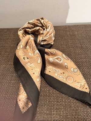 Scarf with impressive pattern like new, black and beige
