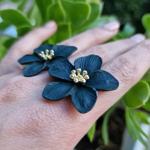 Fashion Flower earrings like new