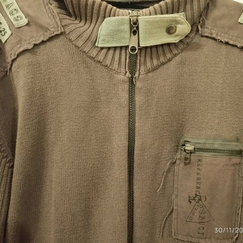 Men's modern khaki cardigan XL like new with hood and double fastening