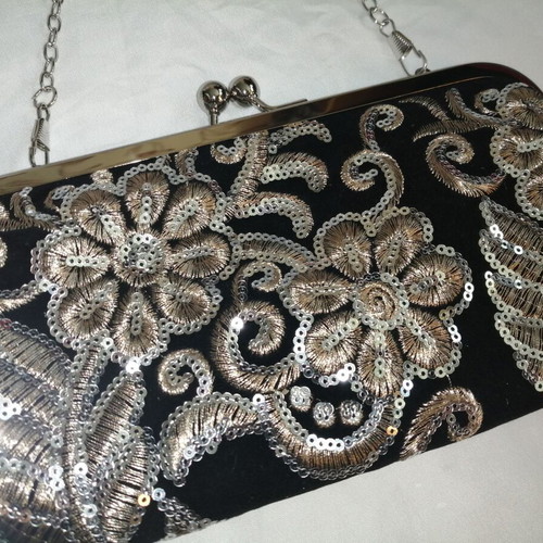 Elegant black clutch bag with sequins and floral embroidery, new