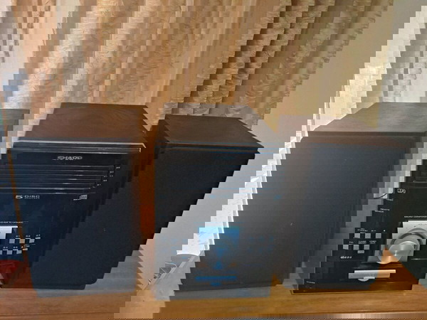 Στερεοφωνικό σύστημα για 5 cb ταυτόχρονα,μέ 2 ηχεία
