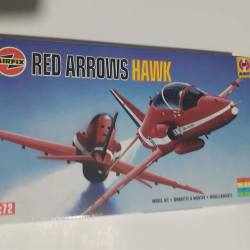 Red Arrows Hawk Model Kit 1:72 scale new, collectible warplane