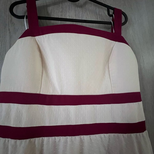 Attrattivo formal dress size large, like new, beige with burgundy details