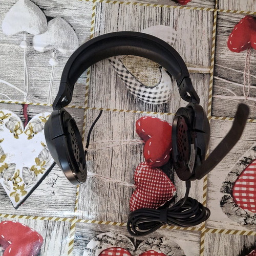Gaming Headset Corsair HS55 like new without ear pads