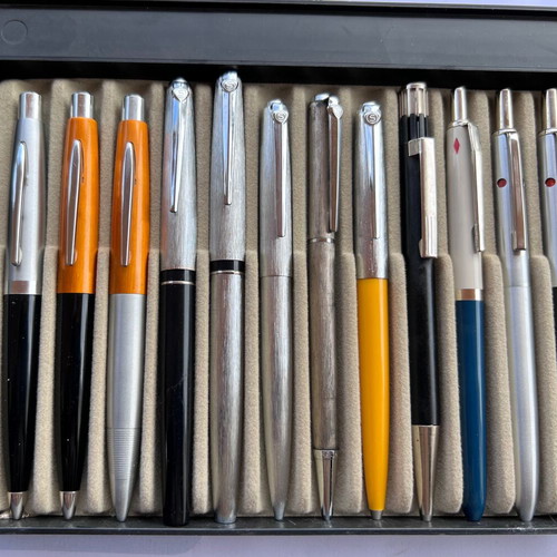 Universal aluminum pens and pencils like new, set of 12 pieces