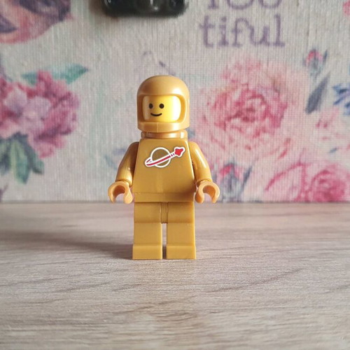 Lego Classic Space Minifigure gold new