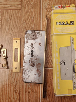 Halz Art. 850 mortise lock for sliding door used with 2 breakable keys