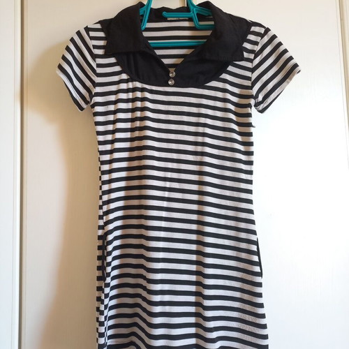 Striped short-sleeve blouse black and white size S like new