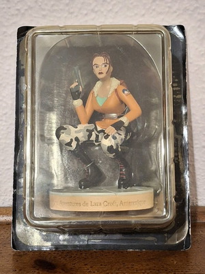 Φιγούρα Lara Croft Tomb Raider Atlas Edition 2005 καινούργια