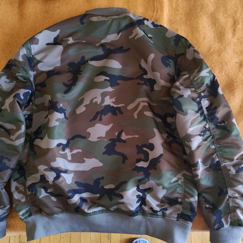 Bomber jacket like new, black and green, size XL