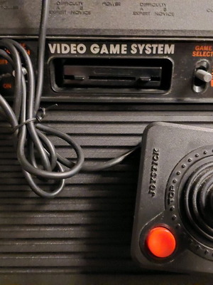 Retro video game console with 1 controller and 160 games used