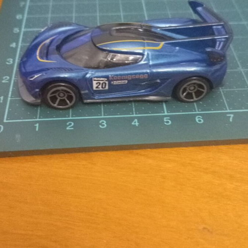 Hot Wheels Koenigsegg Jesko 2020 model like new