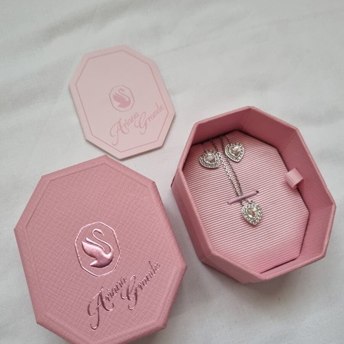 Swarovski Ariana Grande necklace and earrings set new, silver