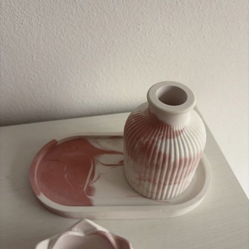 Ceramic decorative set like new