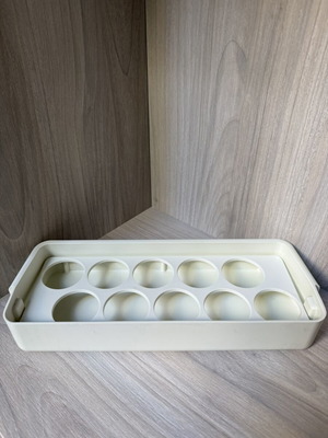 Pitsos refrigerator egg holder