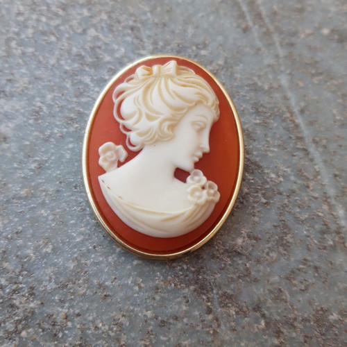 Vintage pins used, lot of four, gold and silver colors