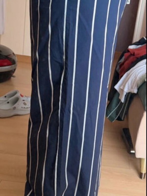 Hemithea pants L/XL like new, white and blue