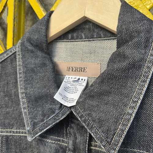 Gianfranco Ferre Women’s Denim Trucker Jacket like new, size S, blue