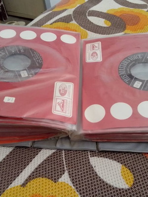 Stelios Kazantzidis Collection of 58 Original 45 RPM Records, 2 Boxes, Laiko