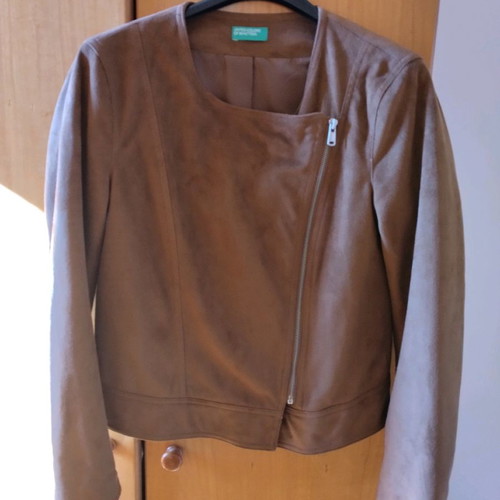 Benetton suede jacket used, tan color, size 44 medium