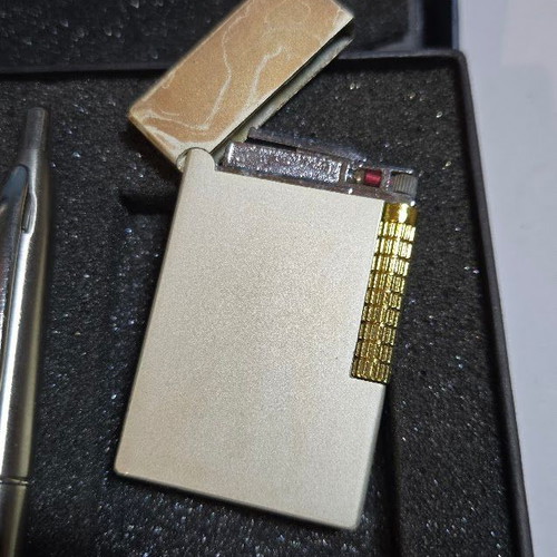 VOGUE gift set with cigarette case,… - € 28,00