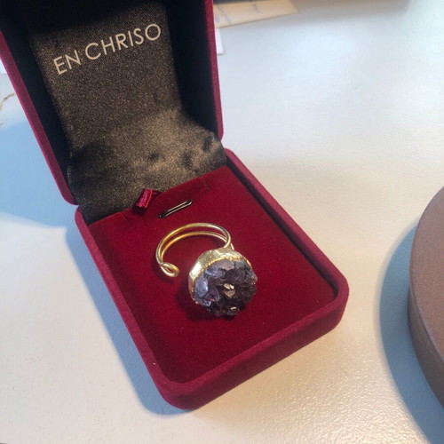 Ring with natural amethyst adjustable size, purple and gold