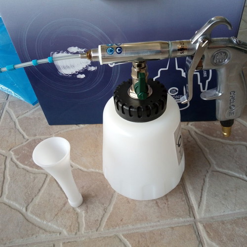 Tornador cleaning gun new with air pressure