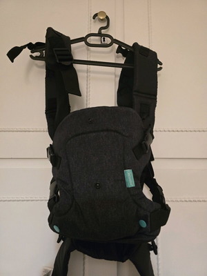 Infantino baby carrier like new