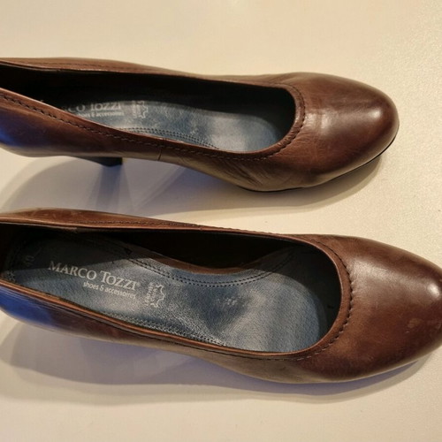 Marco Tozzi leather pumps like new, size 40, brown