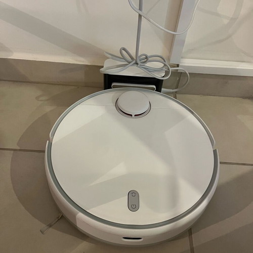 Xiaomi Mi Robot Vacuum Mop 2 Pro like new, lightly used