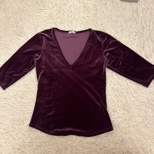 Elastic velvet blouse purple with three-quarter sleeves like new, size M