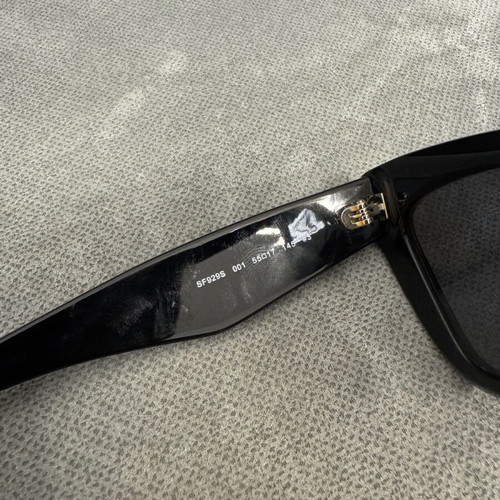 Salvatore Ferragamo sunglasses black, like new
