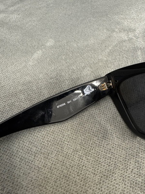Salvatore Ferragamo sunglasses black, like new